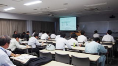 コンクリート推定圧縮強度試験